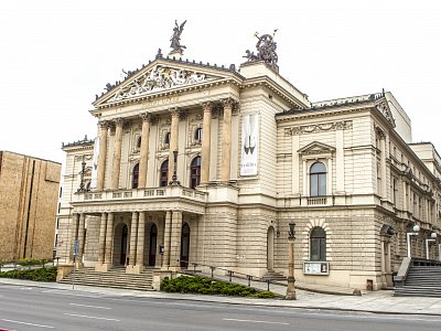 Praha, Rekonstrukce Státní opery