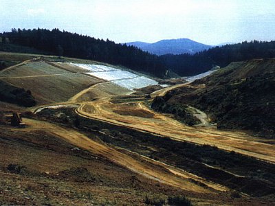 Lověšice, Dump for industrial waste