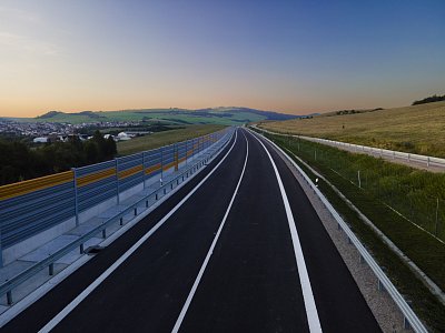 Tvrdošín, Rychlostní silnice R3